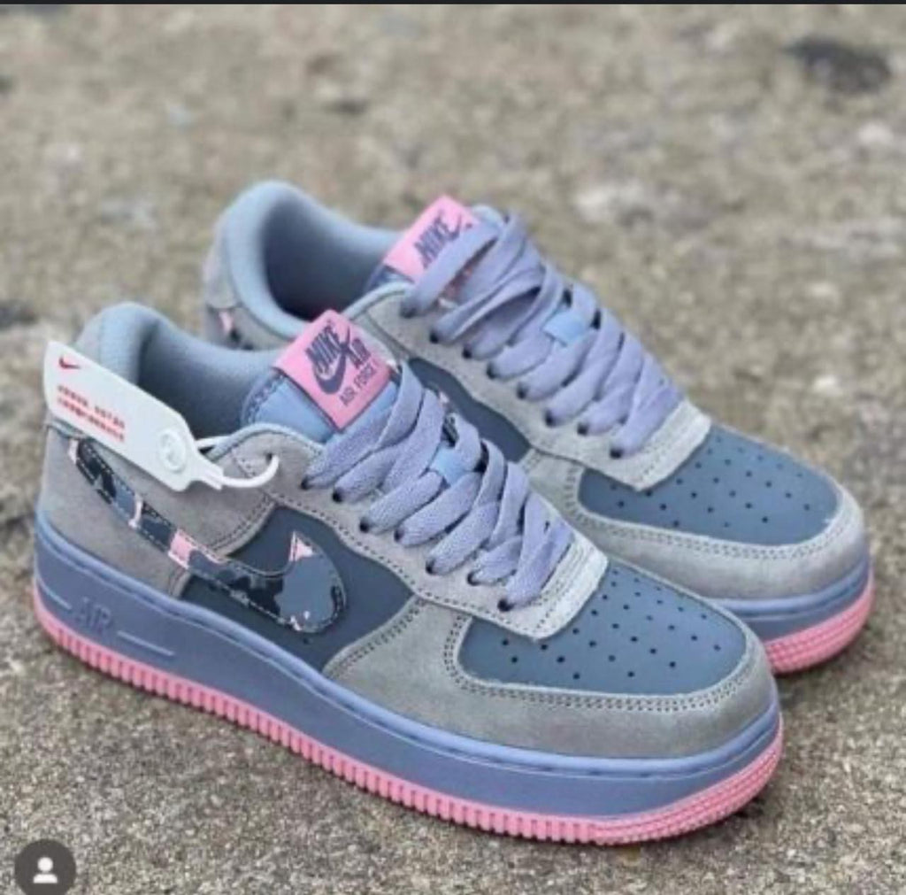 Sneaker