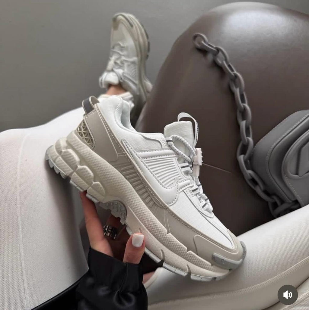 Sneaker