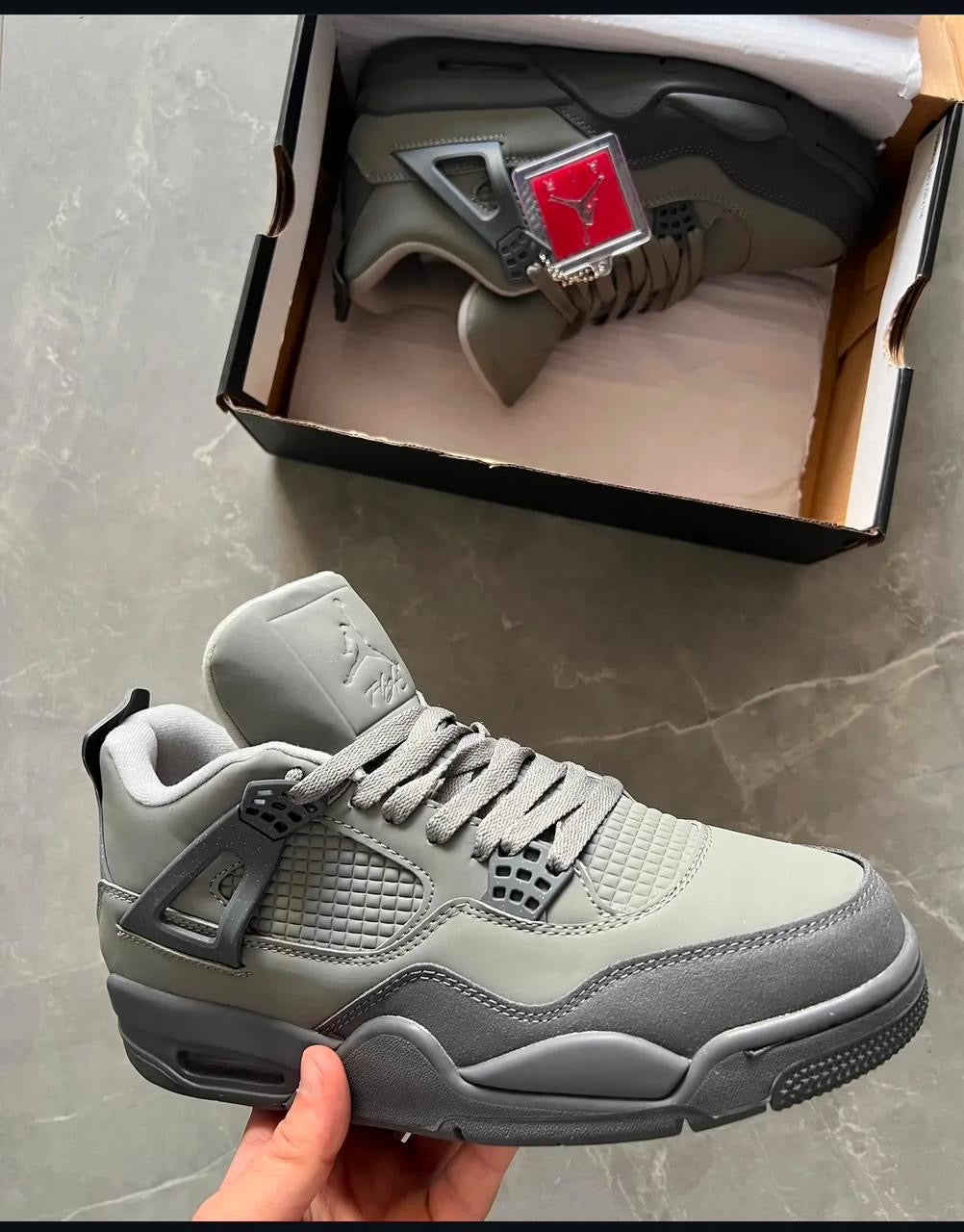 Sneaker