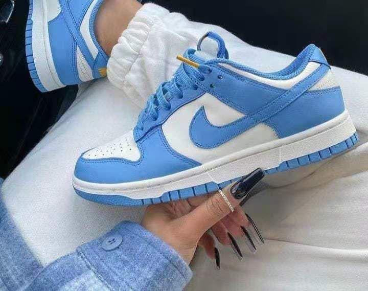 Sneaker